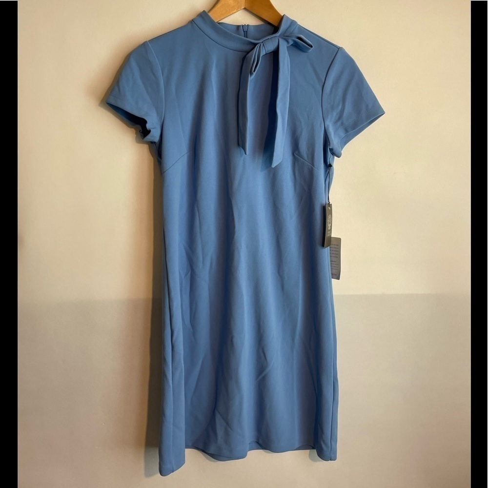 Vince Camuto Shift Dress Bow Neck Size 4 Blue Short Sleeve NWT